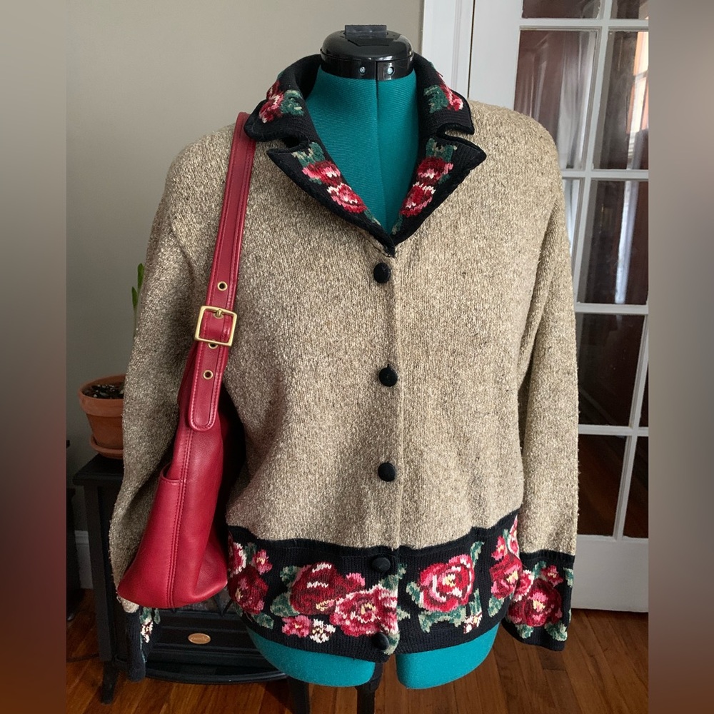 E Main Line by Eagle’s Eye vintage equestrian and floral design cardigan size L